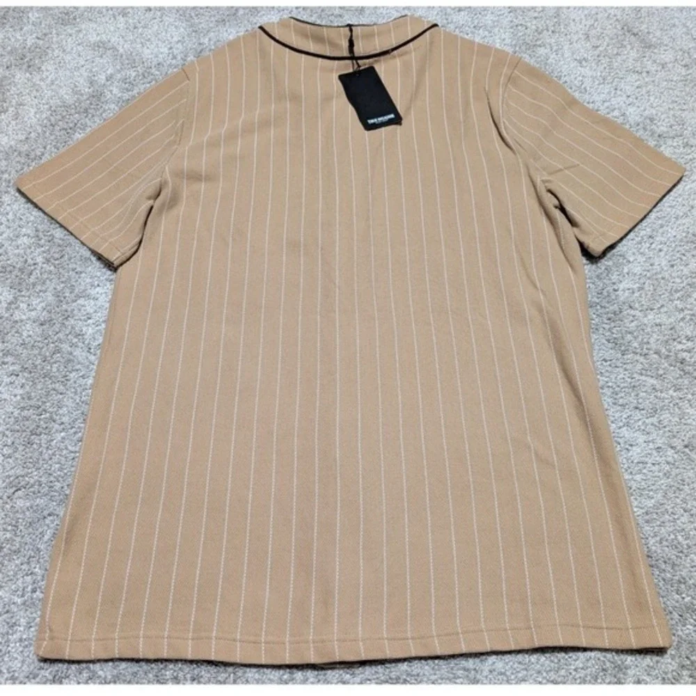 True Religion Mens Baseball Jersey Short Sleeve Tan Pinstripe Button Up‎ Size S